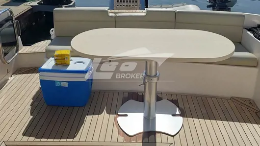 Praça de popa INTERMARINE AZIMUT 460